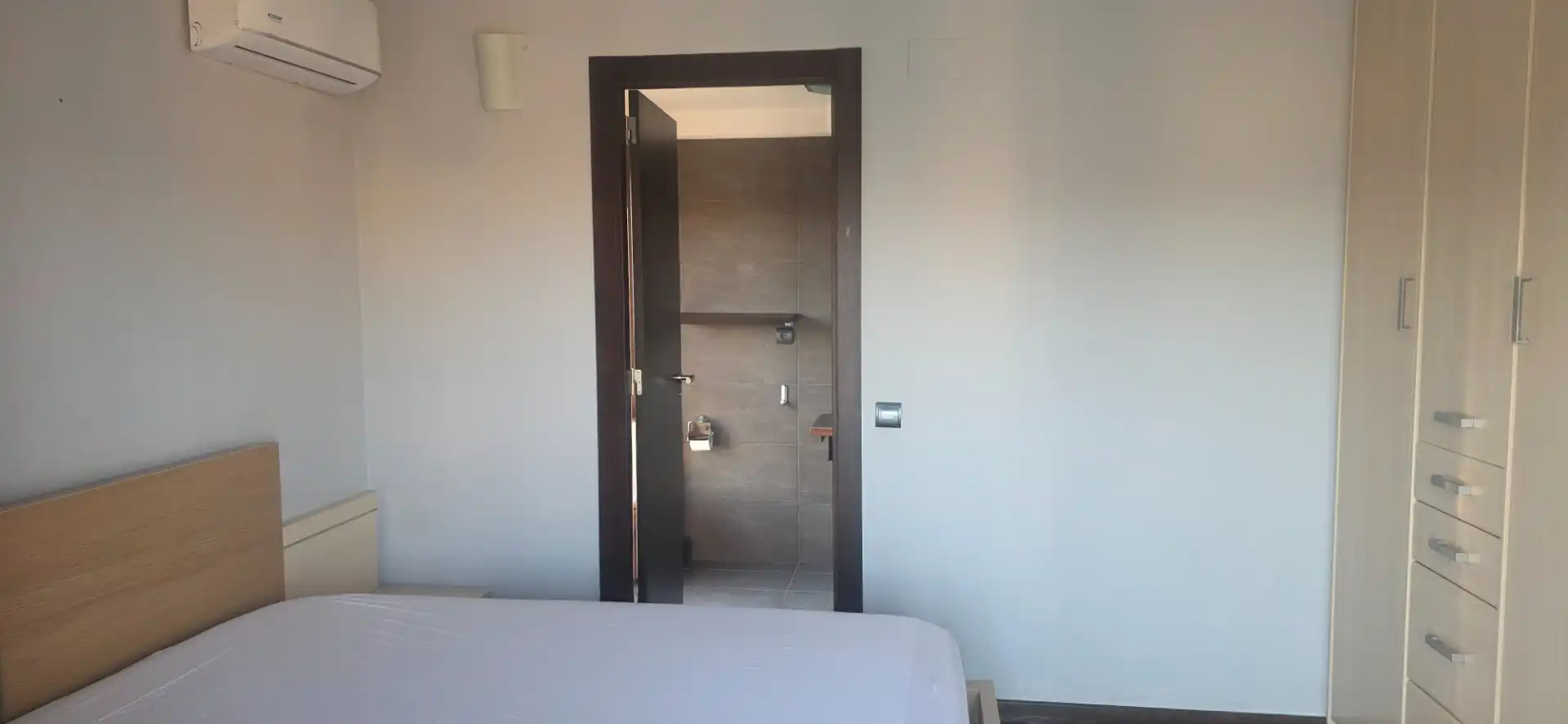 Baño de Apartamento en venta en Manresa con Aire acondicionado, Calefacción y Jardín privado