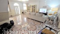 Sala d'estar de Casa o xalet en venda en  Valencia Capital amb Aire condicionat, Calefacció i Jardí privat