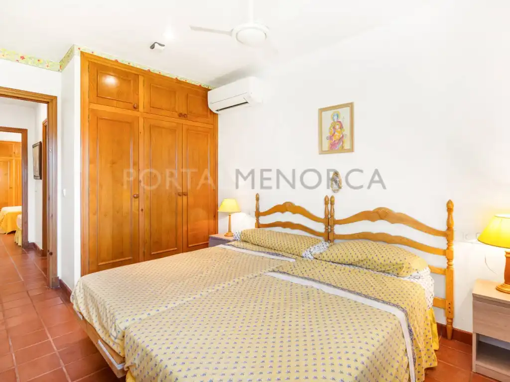 Dormitori de Casa o xalet en venda en Cala d'en Bosch - Serpentona