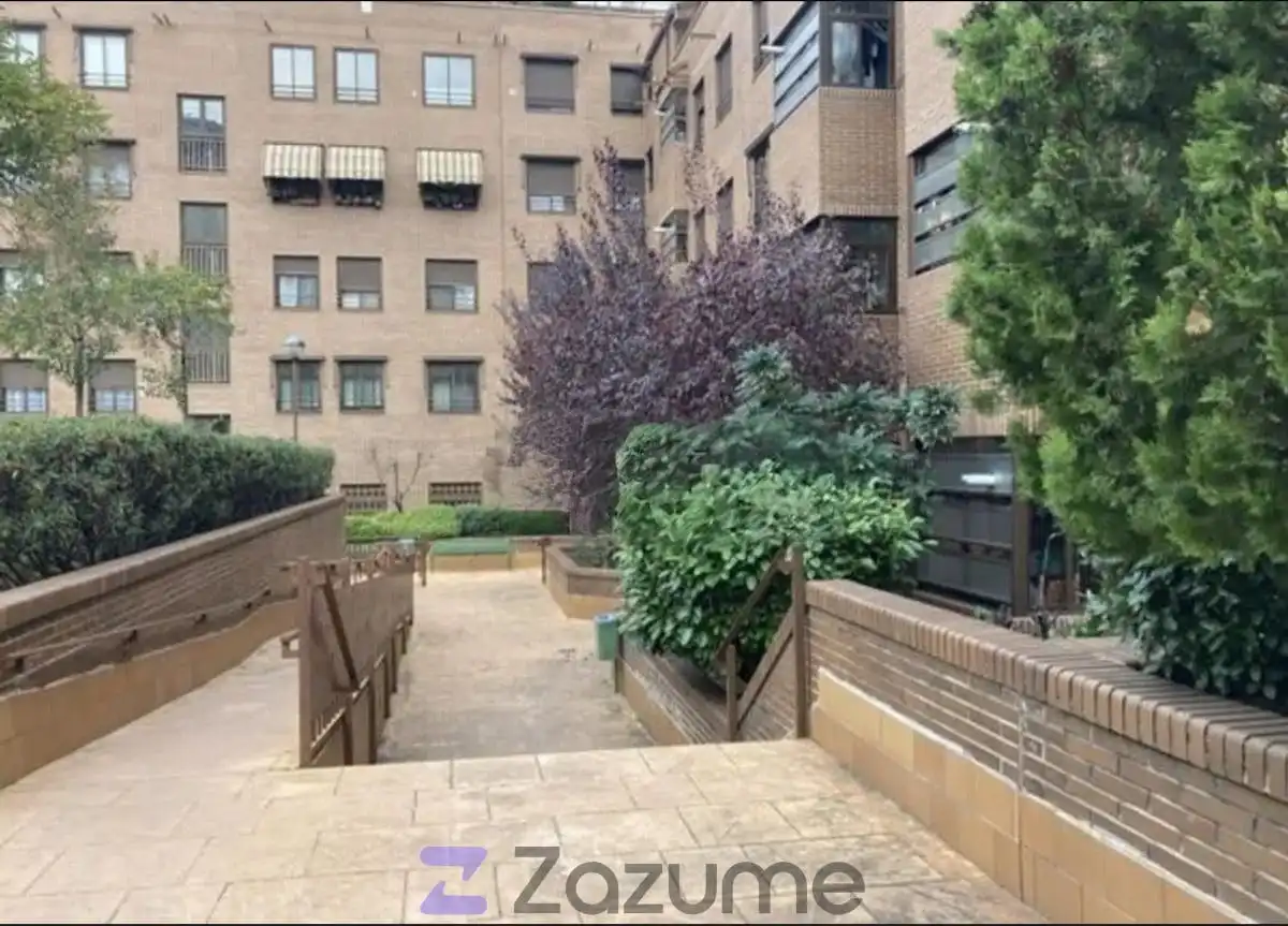 Vista exterior de Apartamento de alquiler en Madrid con Aire acondicionado, Calefacción y Jardín privado