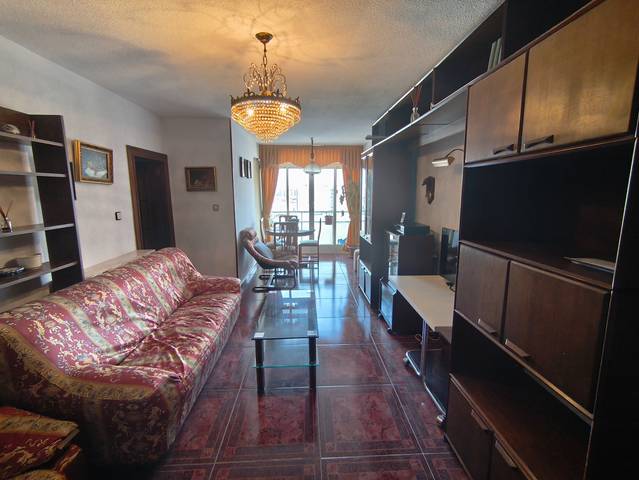 Piso en Alquiler en Calle de Illescas en Aluche