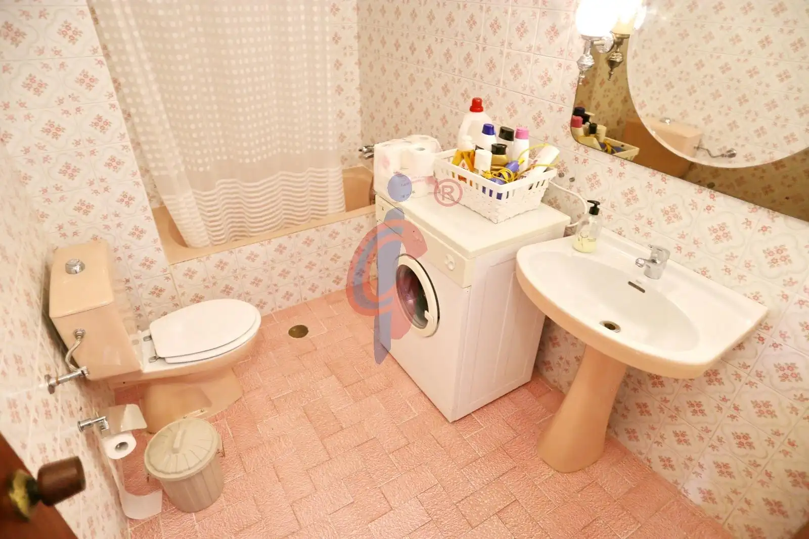 Baño de Apartamento en venta en Torrevieja con Terraza y Amueblado