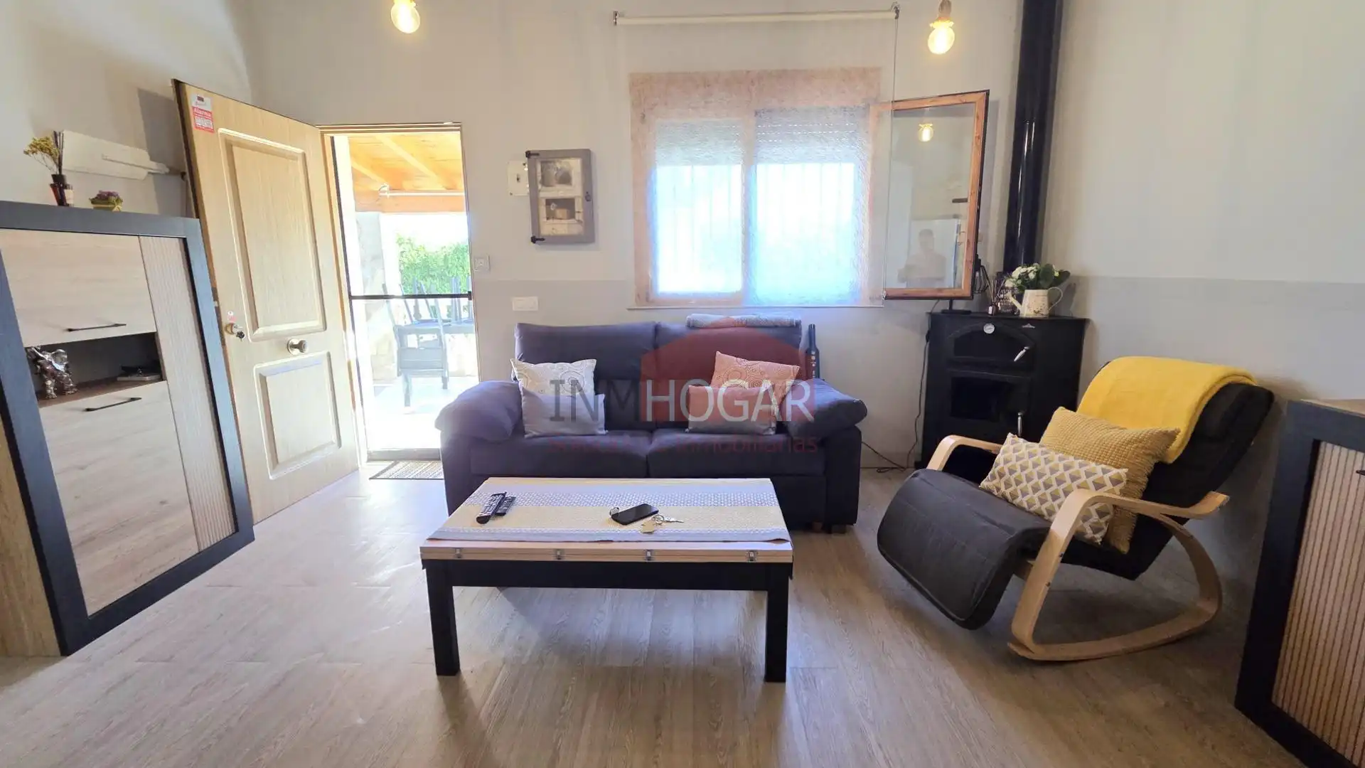 Sala d'estar de Casa o xalet en venda en Santa Cruz de Pinares amb Aire condicionat, Calefacció i Jardí privat