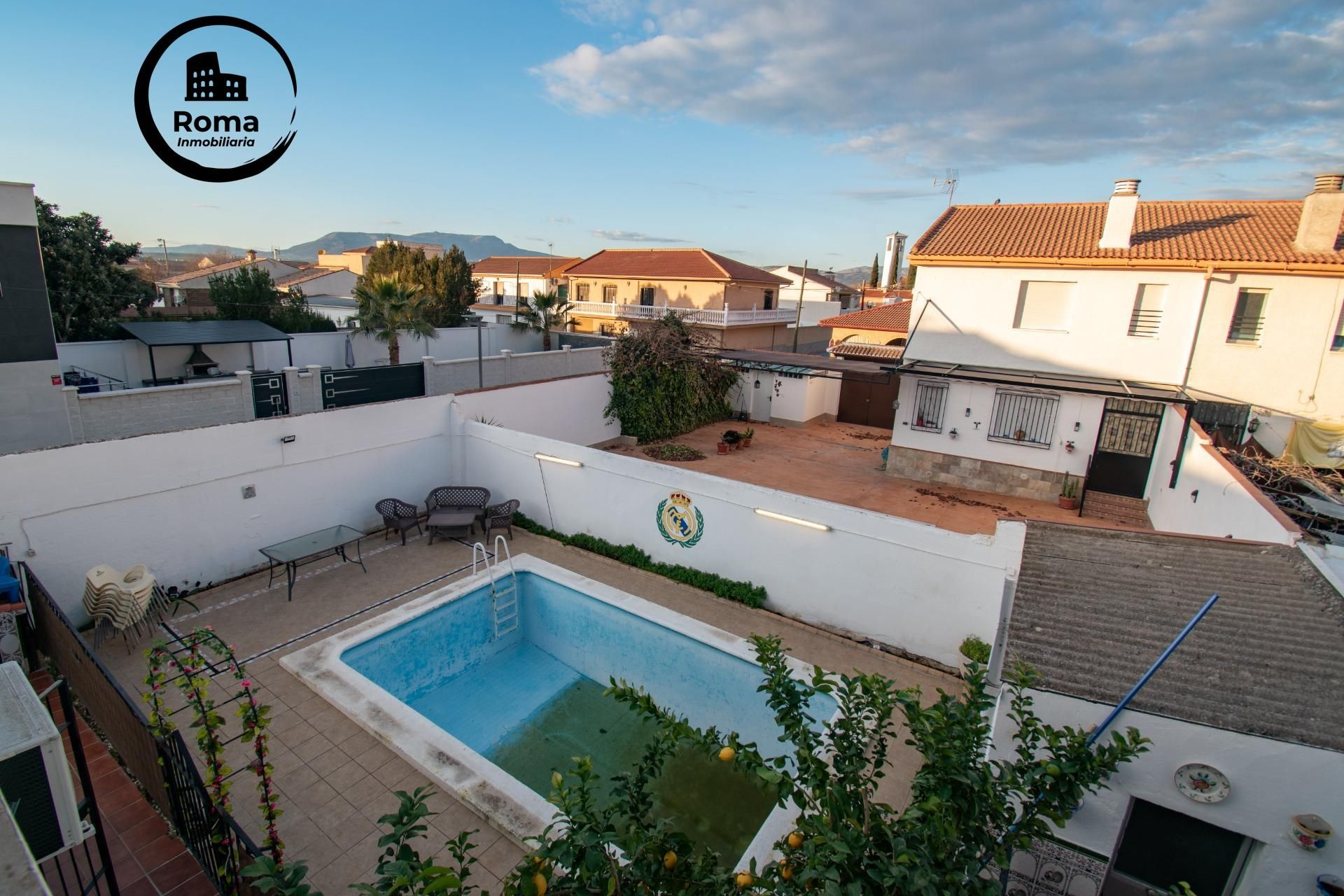 Piscina de Casa adosada en venda en Cijuela amb Piscina i Balcó