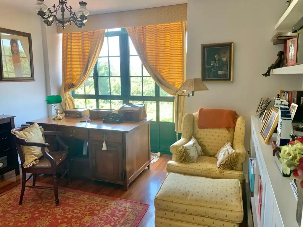 Sala de estar de Casa adosada en venta en Brión con Calefacción, Jardín privado y Terraza