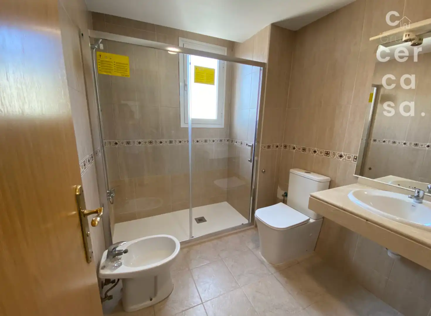 Baño de Casa adosada en venta en Tavernes Blanques con Terraza, Trastero y Balcón