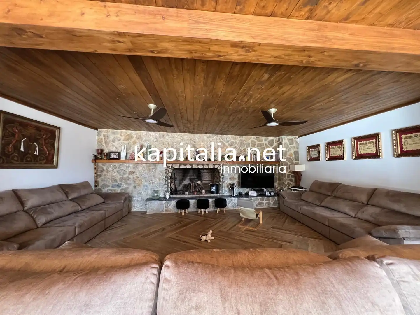Sala d'estar de Casa o xalet en venda en L'Olleria amb Calefacció, Jardí privat i Terrassa