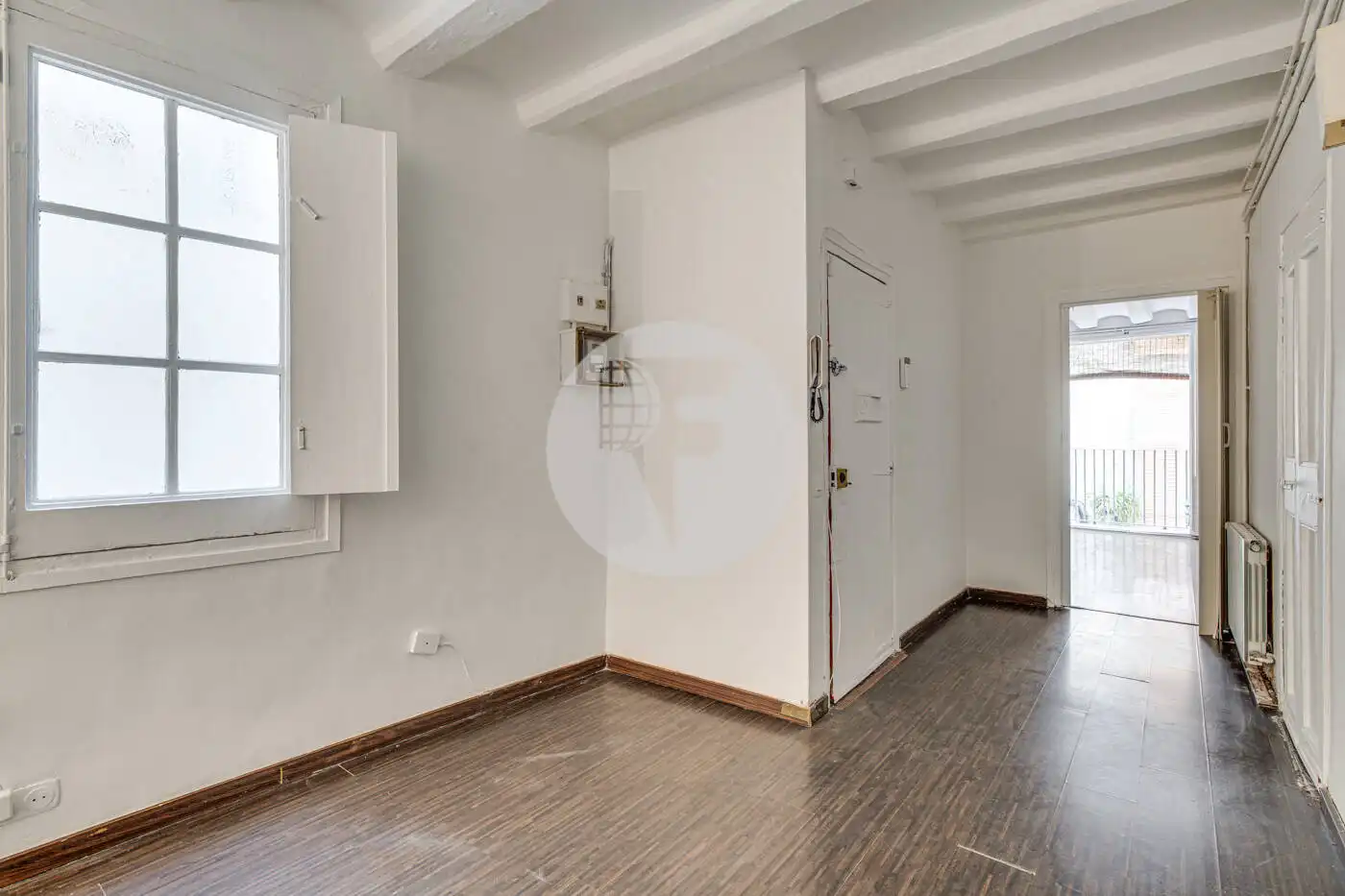 Piso en venta en Barcelona con Calefacción y Balcón