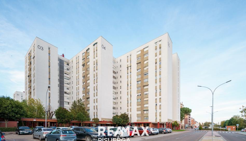 Photo 1 of Flat for sale in Avenida de la Libertad, Local, Laguna de Duero, Valladolid