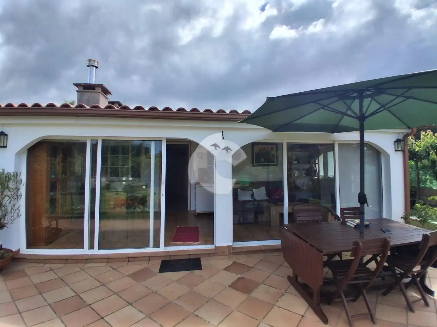 Terrassa de Casa o xalet en venda en Cangas  amb Jardí privat