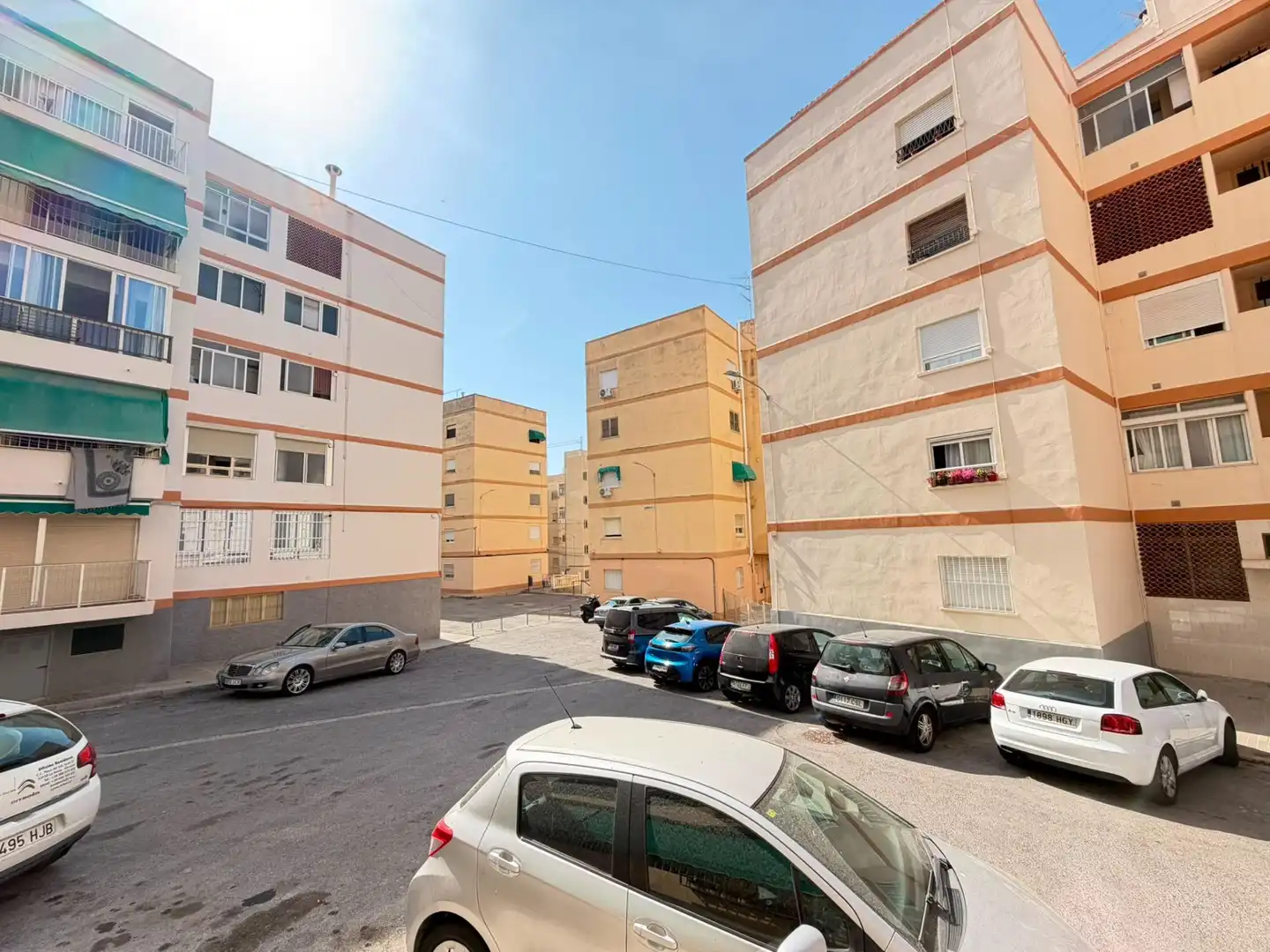 Vista exterior de Pis en venda en Alicante / Alacant amb Aire condicionat, Terrassa i Moblat