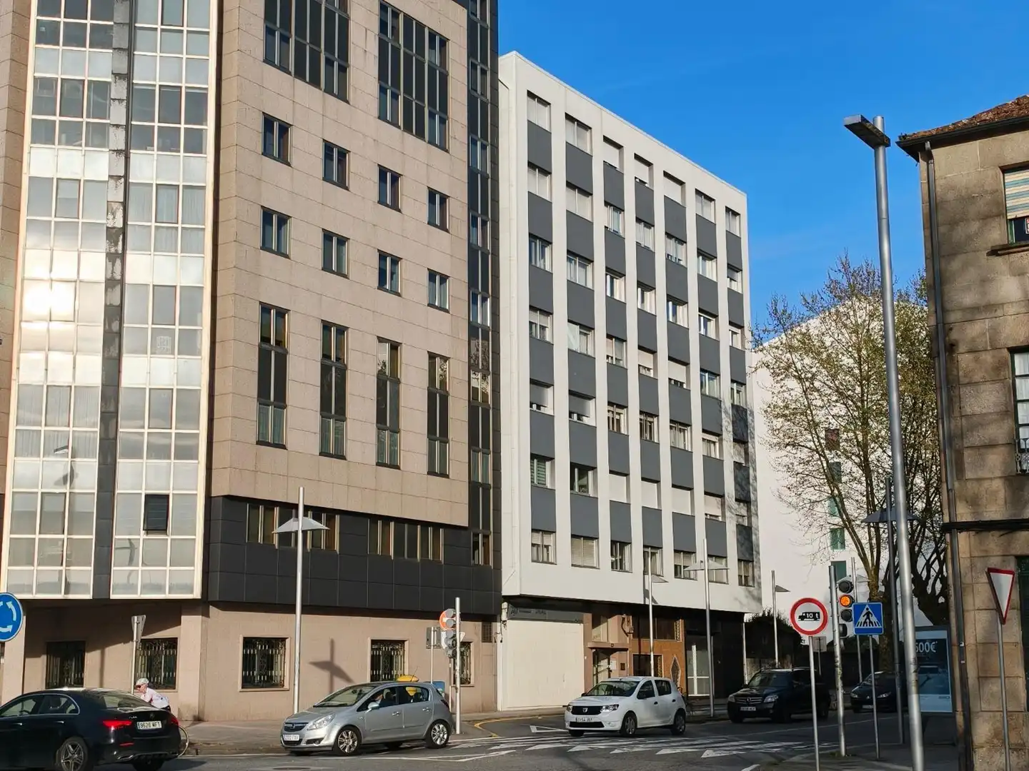 Außenansicht von Wohnung zum Verkauf in Pontevedra Capital  mit Privatgarten