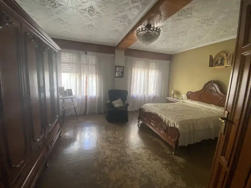 Habitación de Piso en venta en Lucena con Balcón y Internet