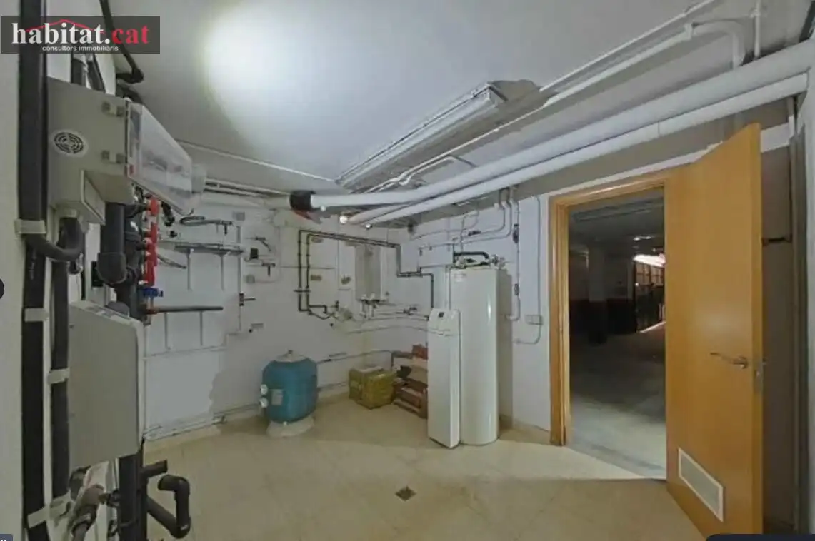 Casa o chalet en venta en Vilanova i la Geltrú con Piscina y Balcón