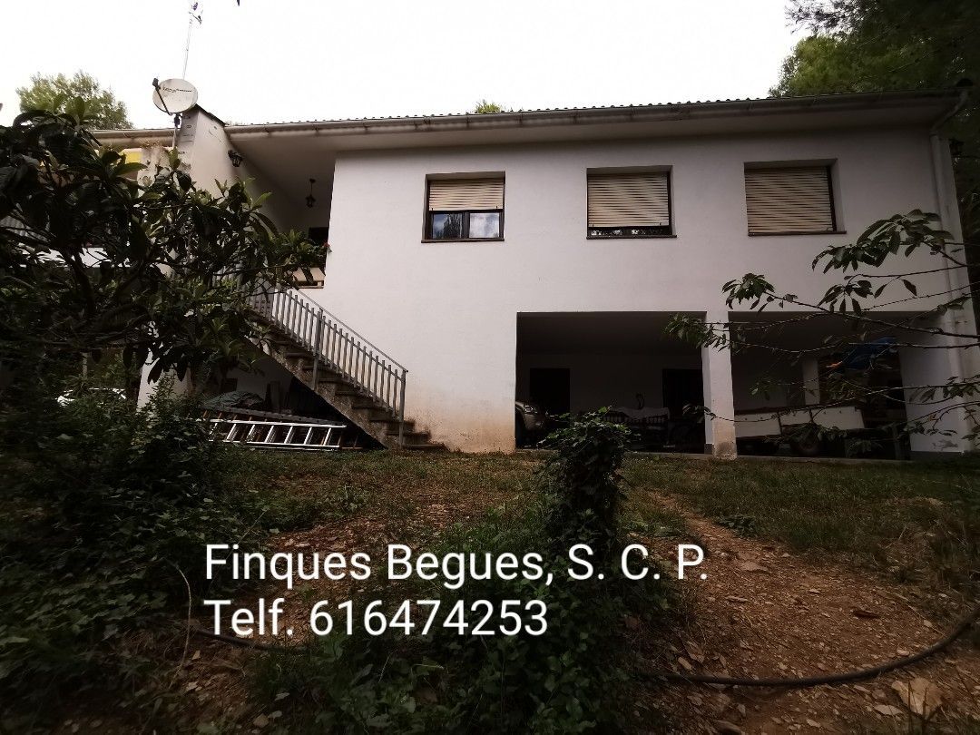 Exterior view of Country house for sale in Torrelles de Llobregat  with Heating, Private garden and Terrace