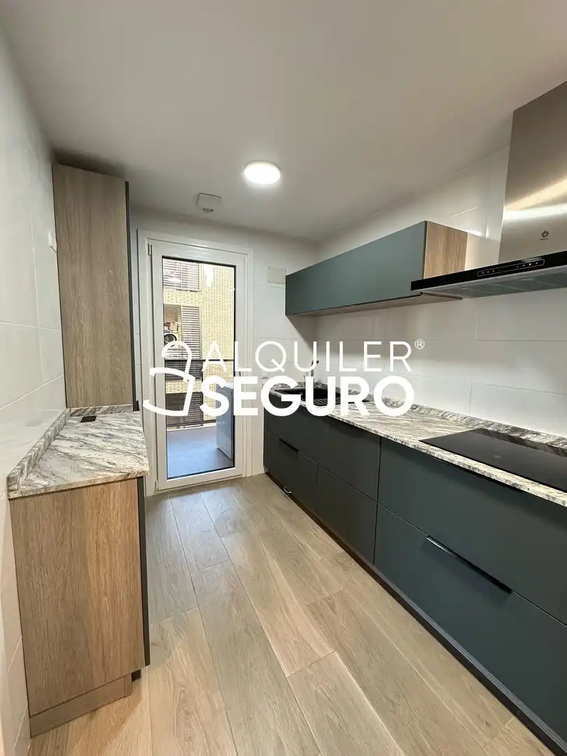 Kitchen of Flat for rent in Madrid  with Air Conditioner, Heating and Storage room