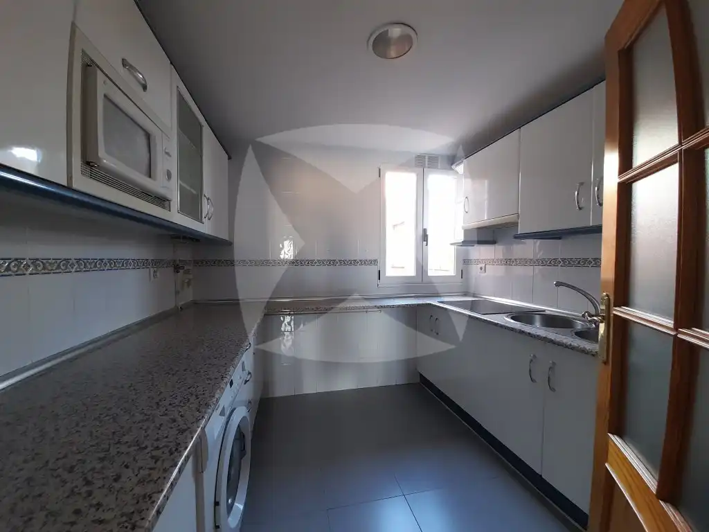 Cuina de Àtic de lloguer en Badajoz amb Aire condicionat i Terrassa