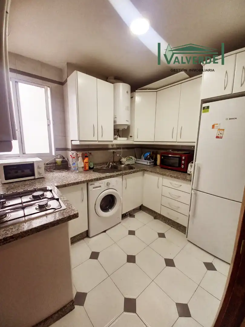 Kitchen of Flat for rent in Granada  with Furnished, Washing machine and Microwave