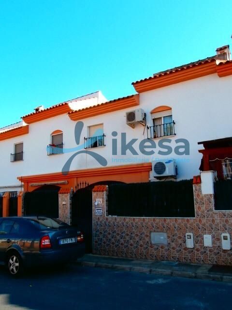 Single-family semi-detached for sale in Núcleo urbano