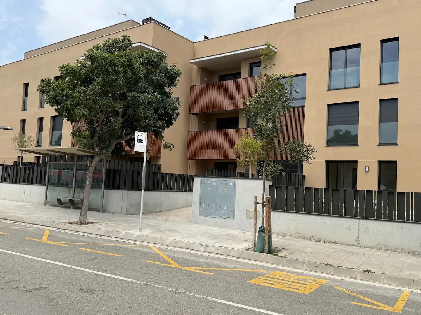 Exterior view of Flat for share in Vic  with Air Conditioner, Heating and Terrace