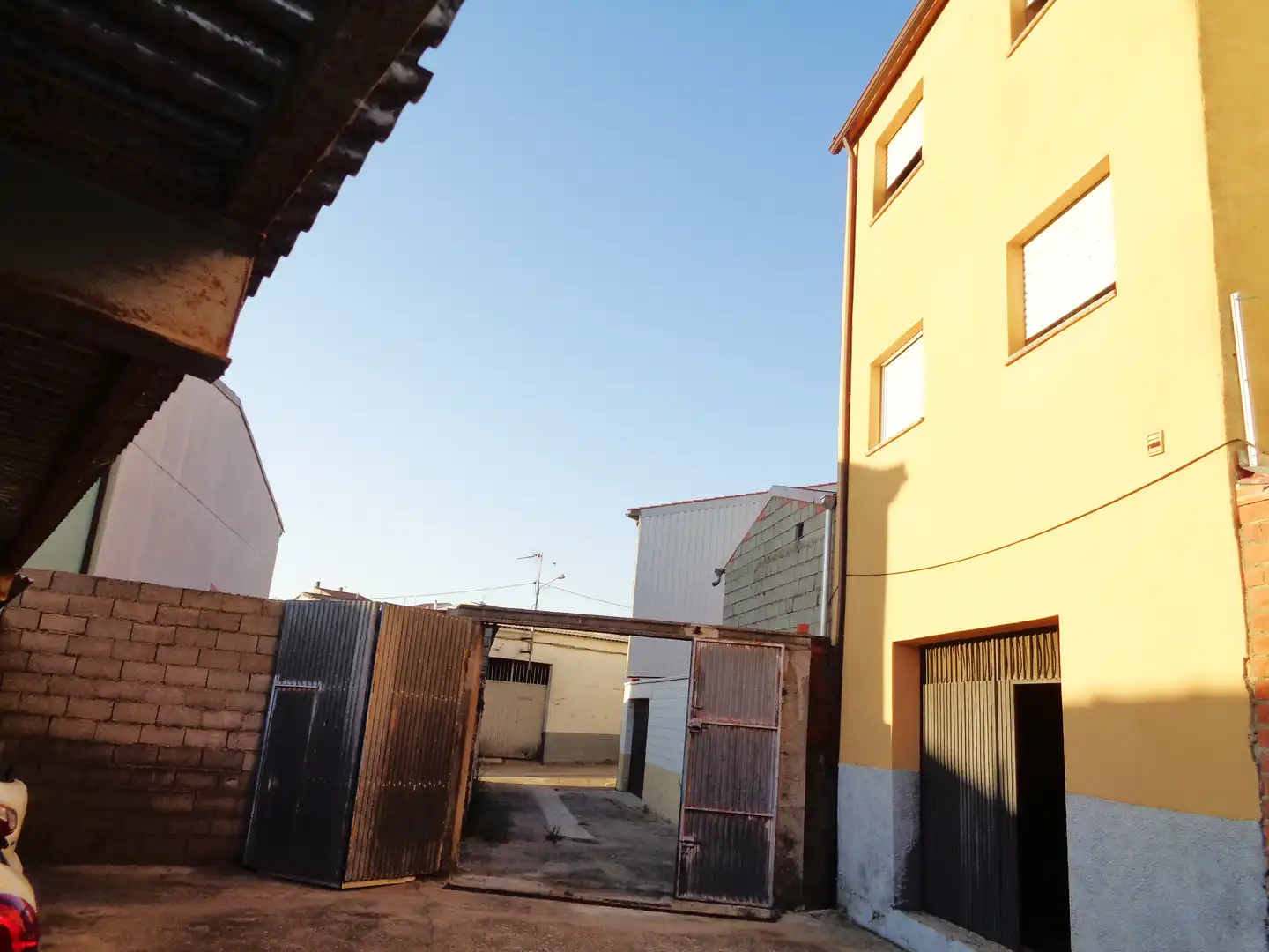 Exterior view of Detached homes for sale in Ahigal  with Heating, Terrace and Storage room