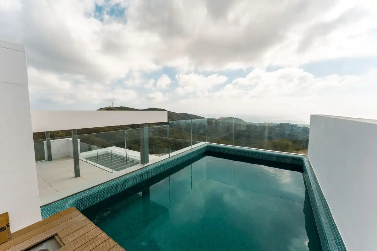 Piscina de Dúplex en venta en Ojén con Terraza, Trastero y Piscina