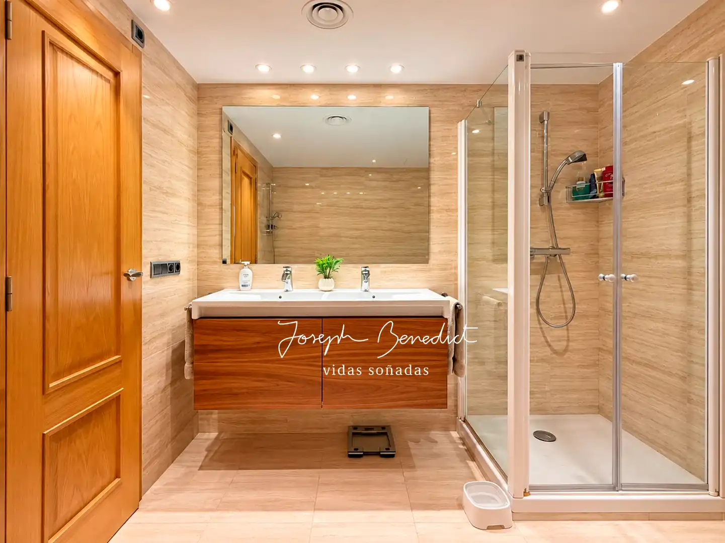 Baño de Casa o chalet en venta en Castelldefels con Aire acondicionado, Calefacción y Jardín privado