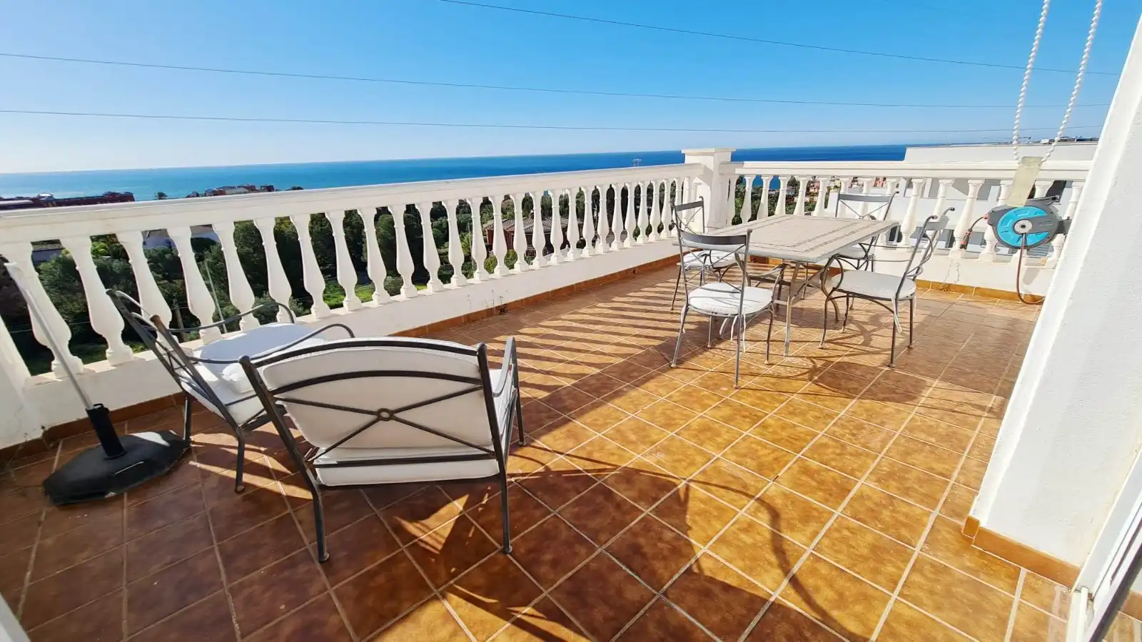 Terrassa de Casa o xalet en venda en Benalmádena amb Aire condicionat, Jardí privat i Terrassa