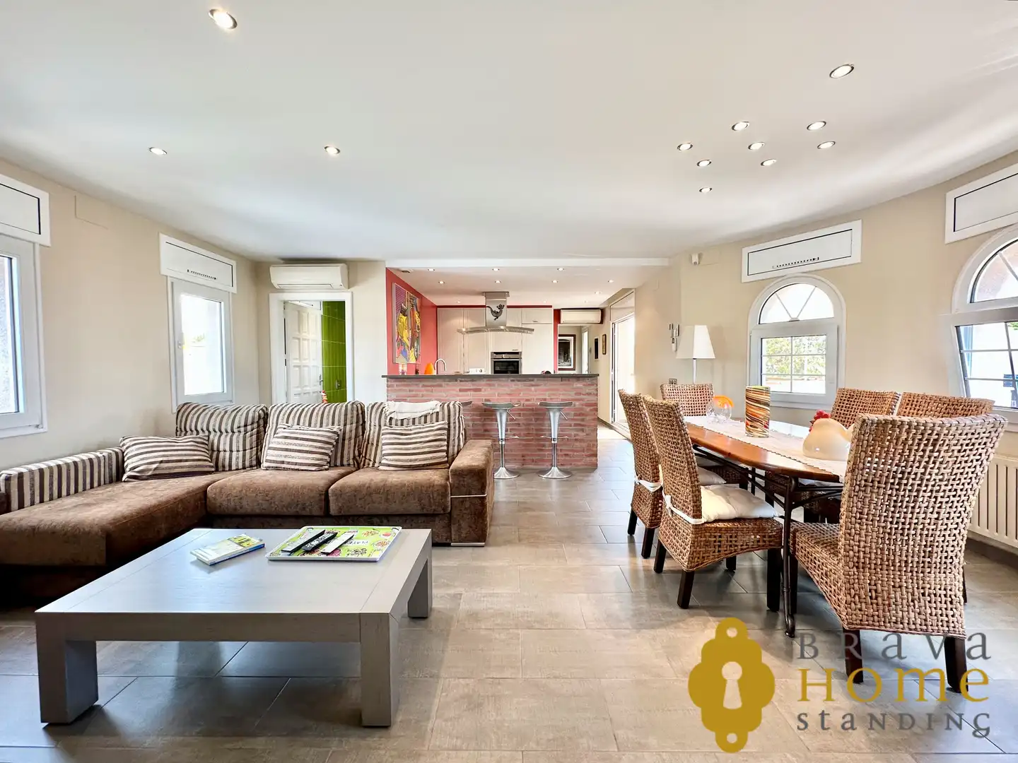 Living room of Houses for sale in Empuriabrava  with Air Conditioner, Heating and Private garden