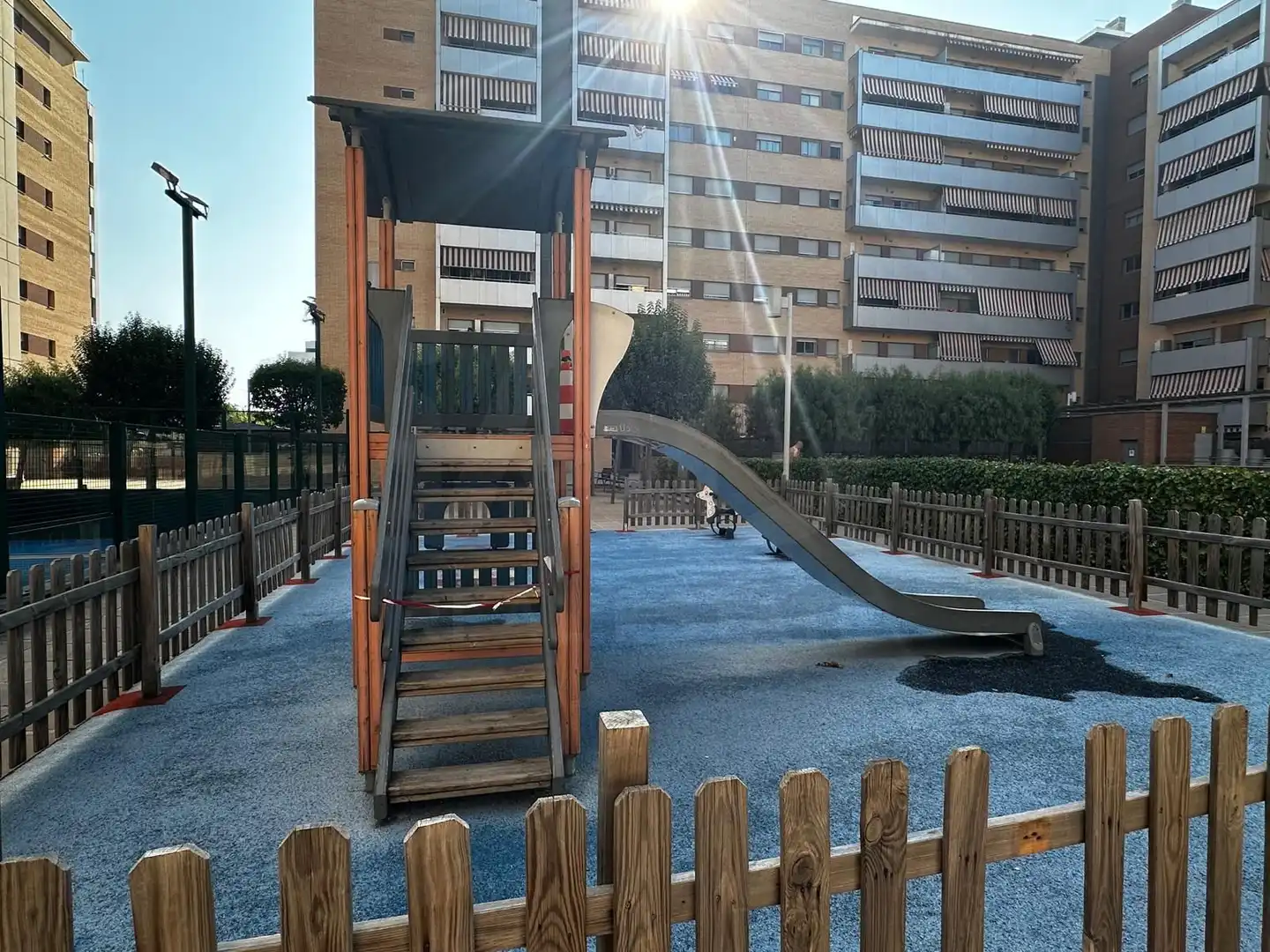 Aparcament de Pis en venda en Barberà del Vallès amb Aire condicionat, Calefacció i Terrassa