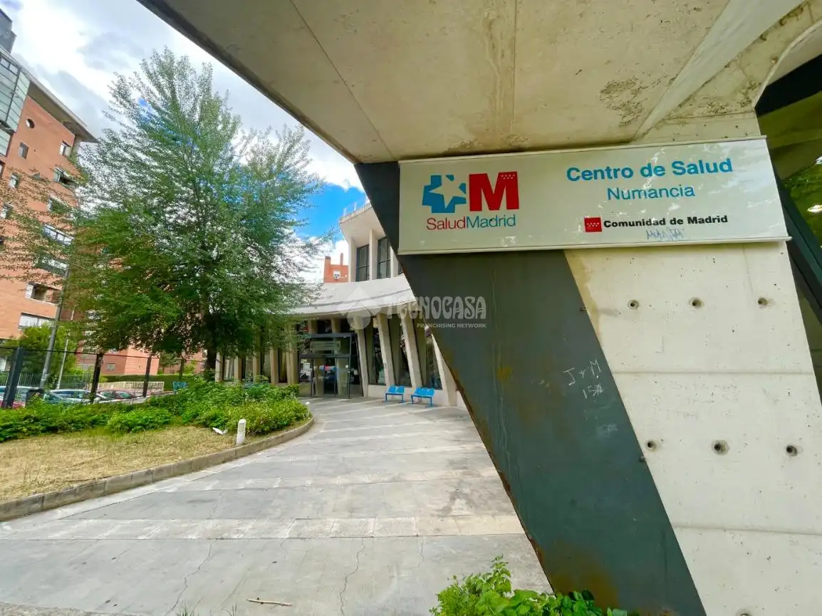 Vista exterior de Piso en venta en Madrid con Aire acondicionado, Calefacción y Parquet