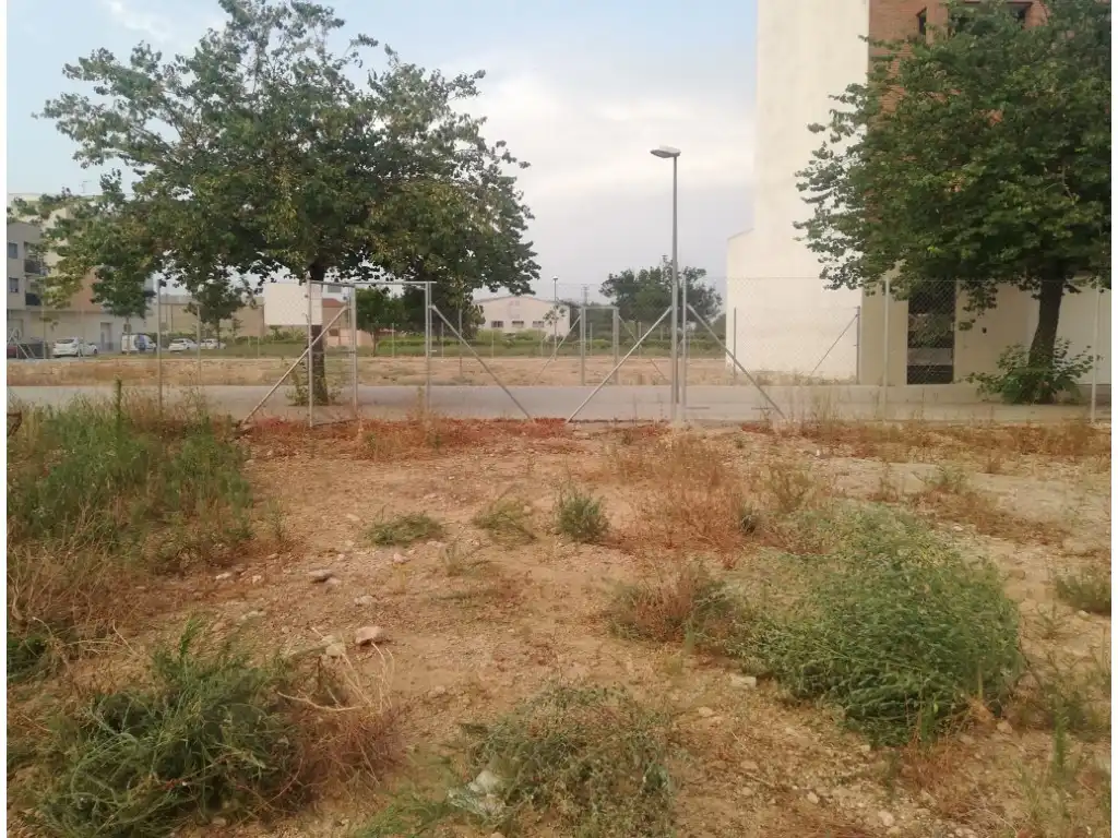 Terreny residencial en venda a Carrer Antoni Llido