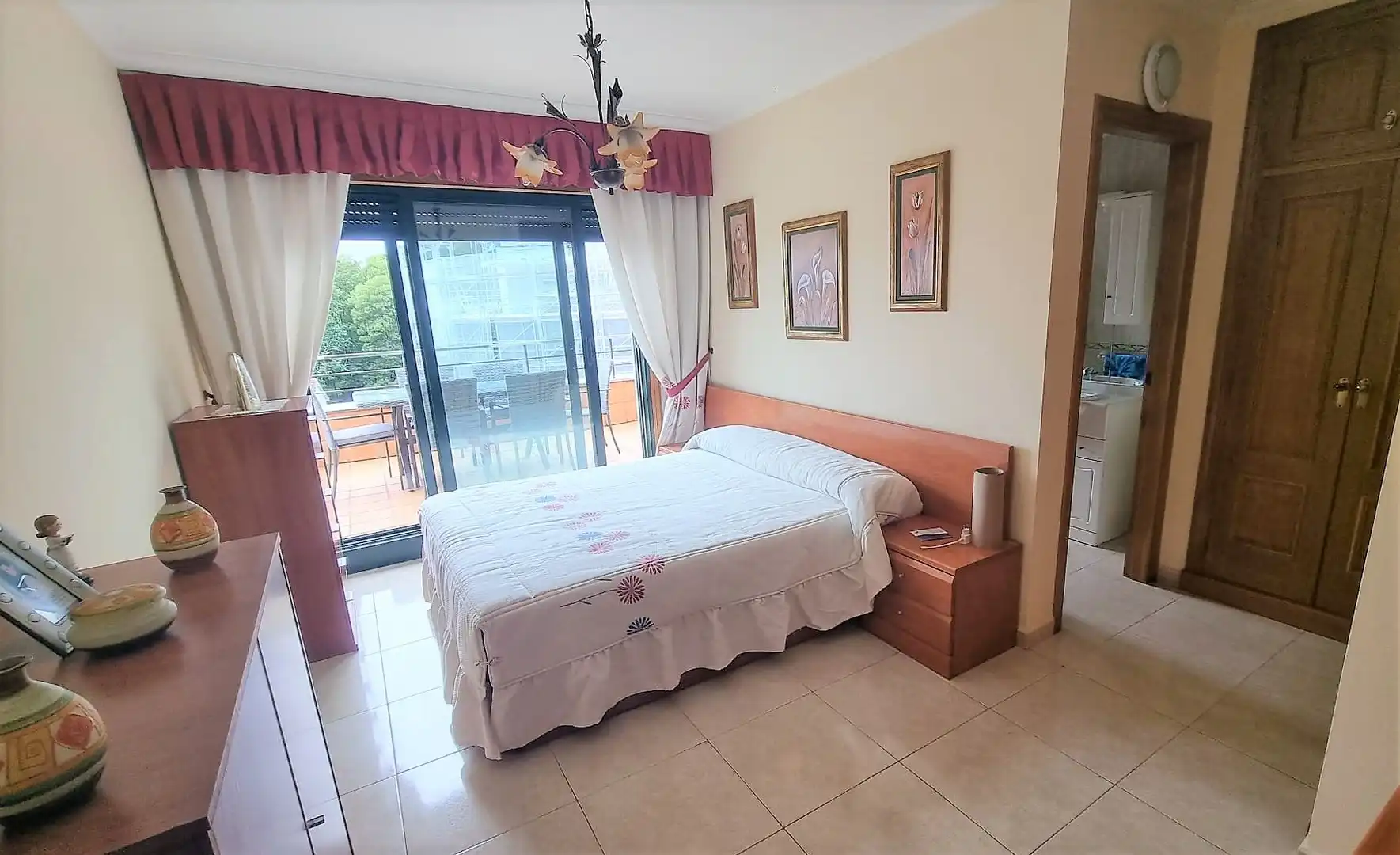 Dormitori de Àtic de lloguer en Sanxenxo amb Jardí privat, Terrassa i Piscina