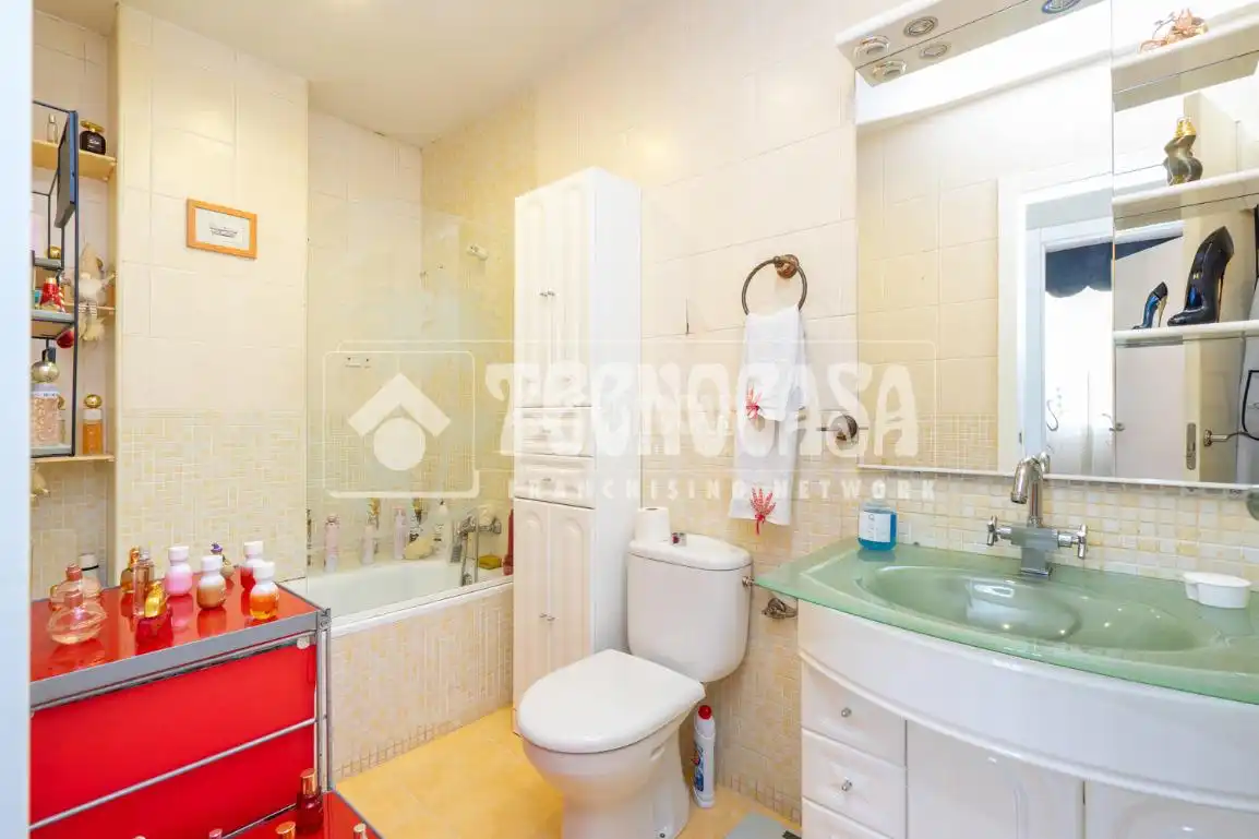 Baño de Piso en venta en Coslada con Trastero