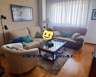 Living room of Flat to rent in Salamanca Capital  with Heating and Balcony