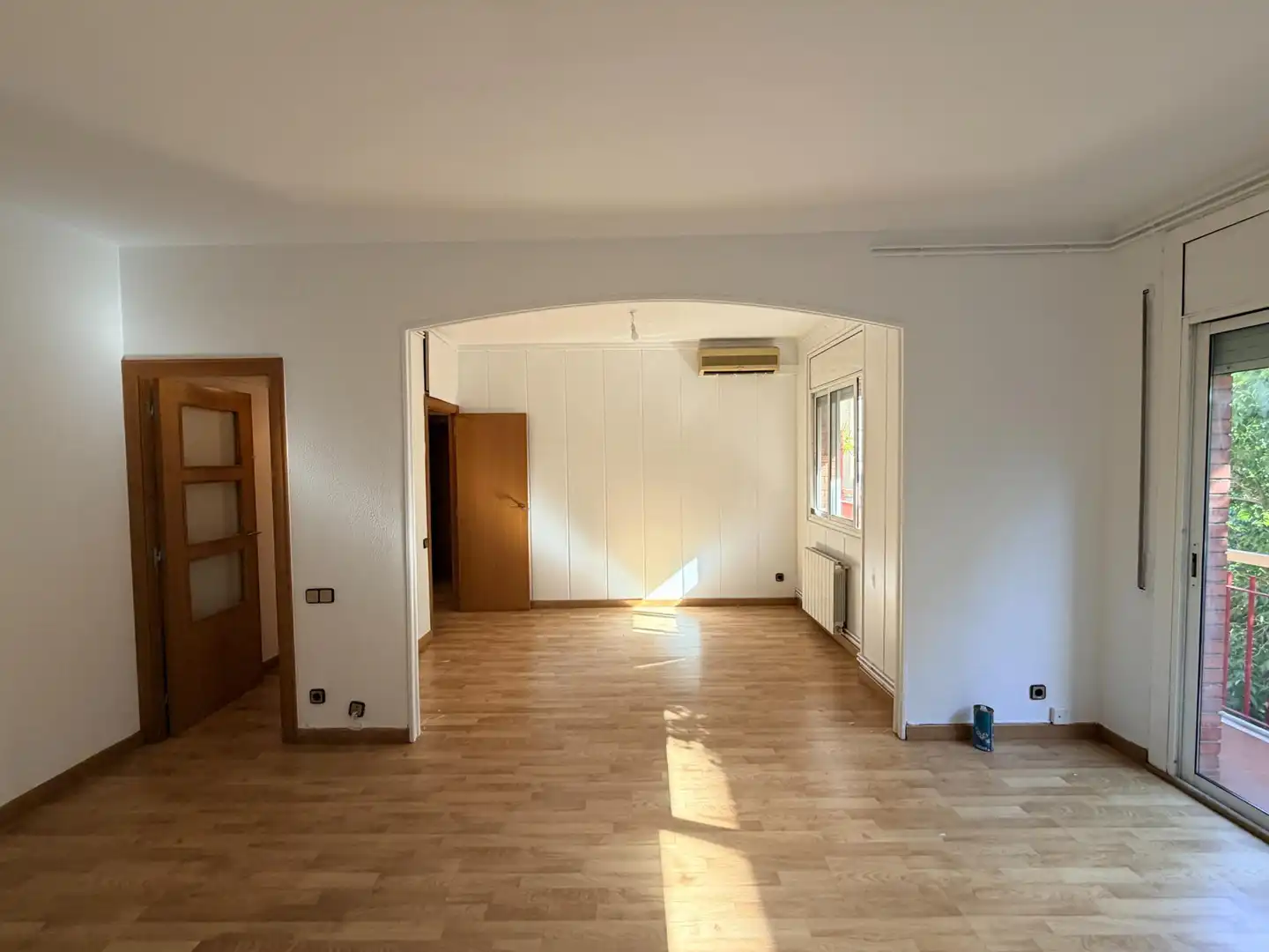 Sala de estar de Piso de alquiler en Barcelona con Calefacción, Parquet y Balcón