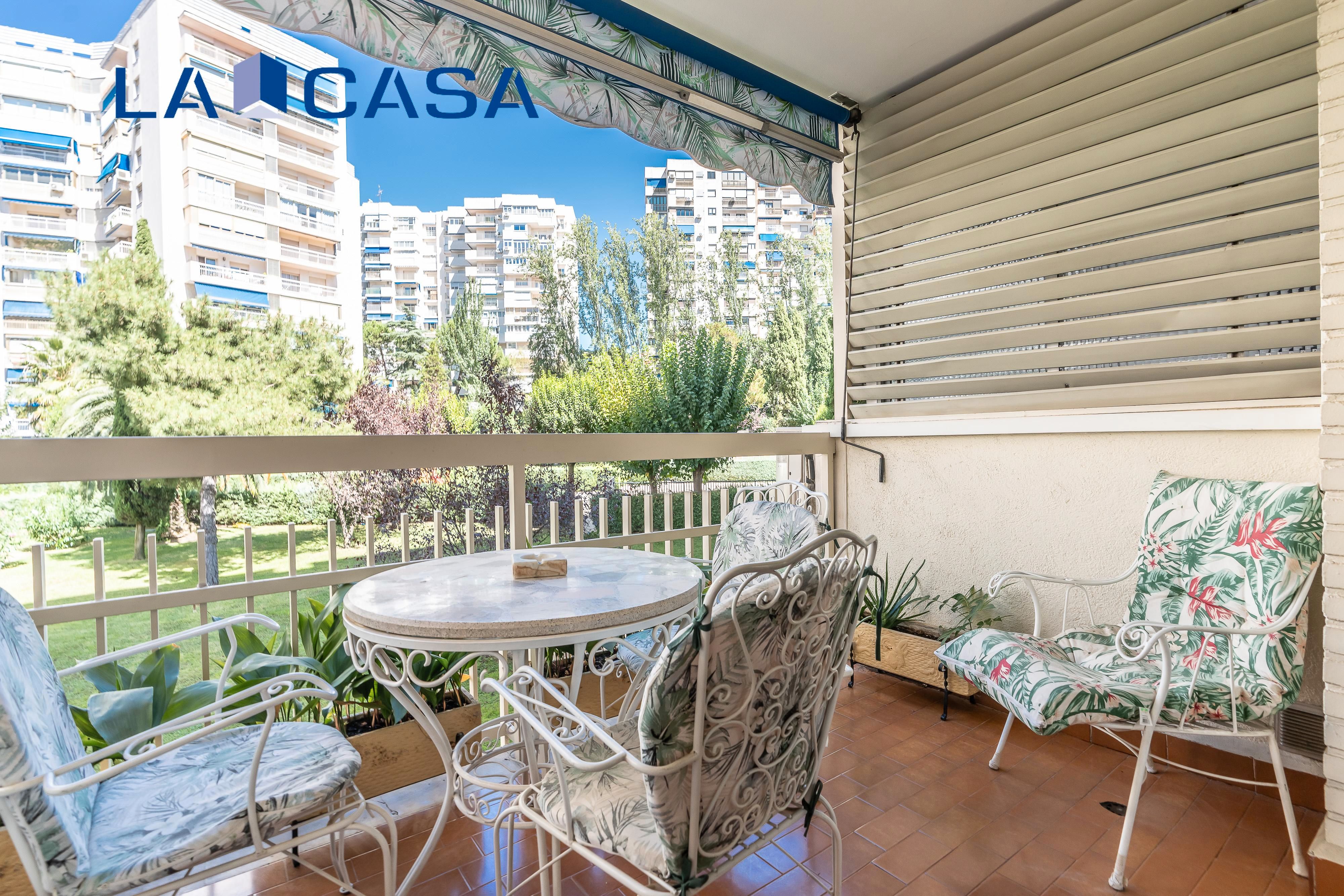 Vista exterior de Piso en venta en  Madrid Capital con Calefacción, Terraza y Balcón