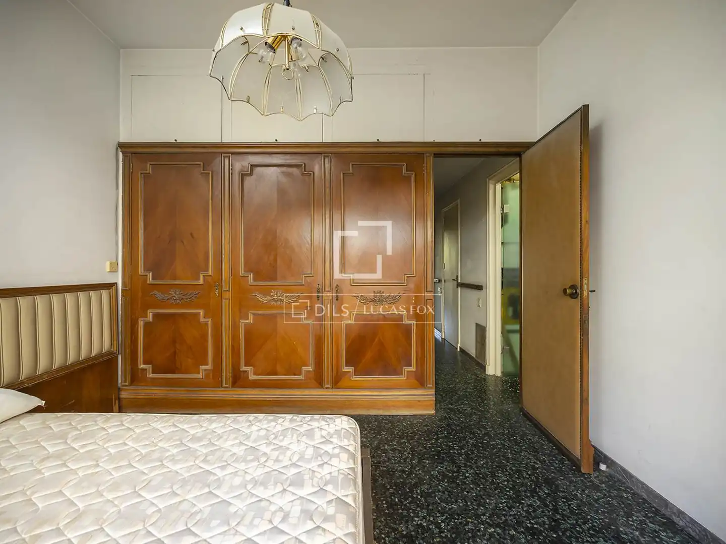 Schlafzimmer von Wohnung zum Verkauf in Barcelona mit Terrasse und Balkon