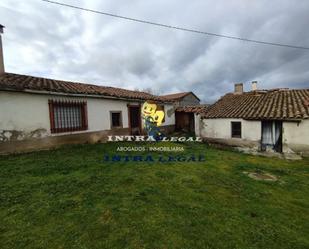 Vista exterior de Casa o xalet en venda en Mozárbez