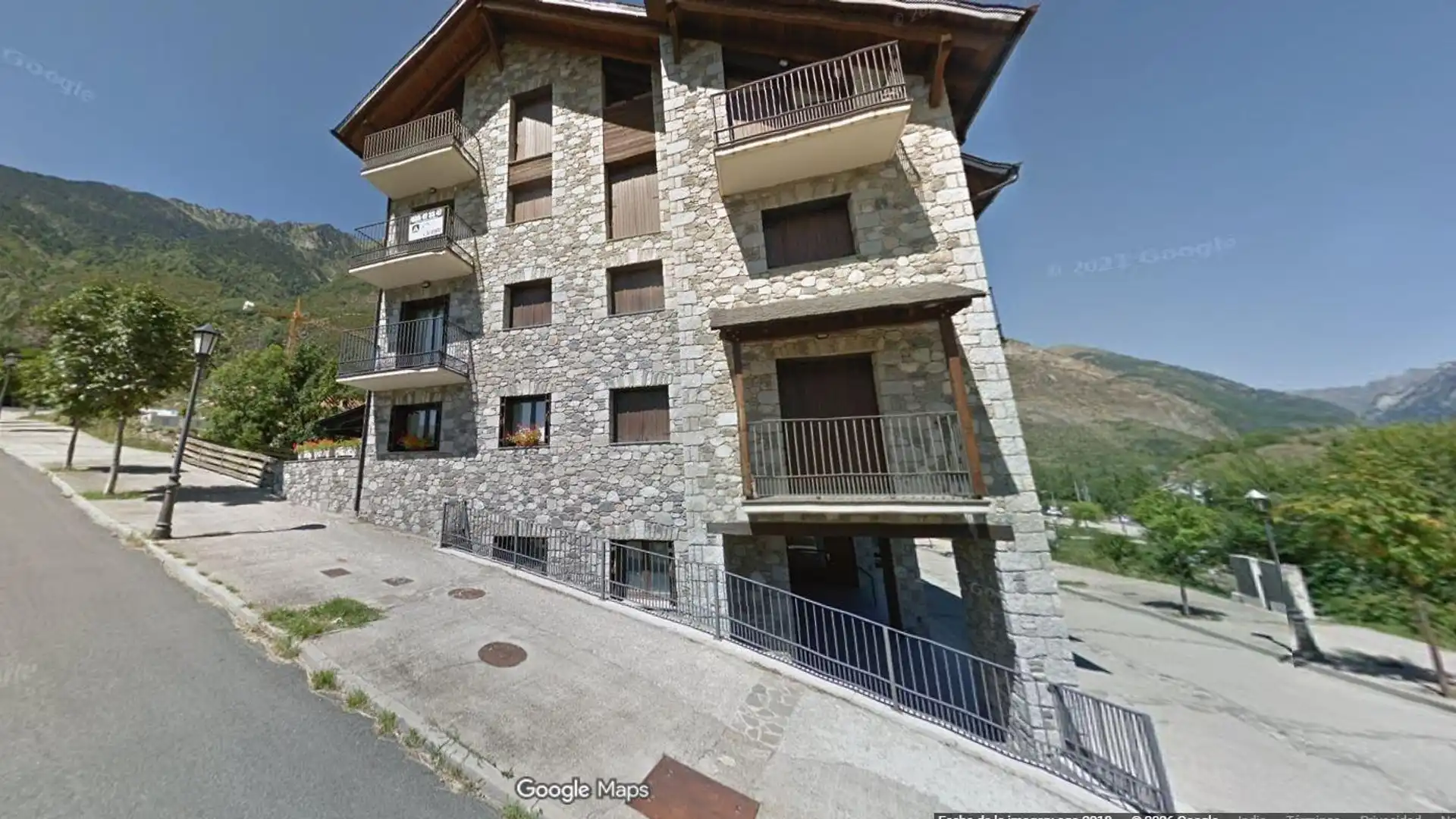 Exterior view of Single-family semi-detached for sale in Benasque