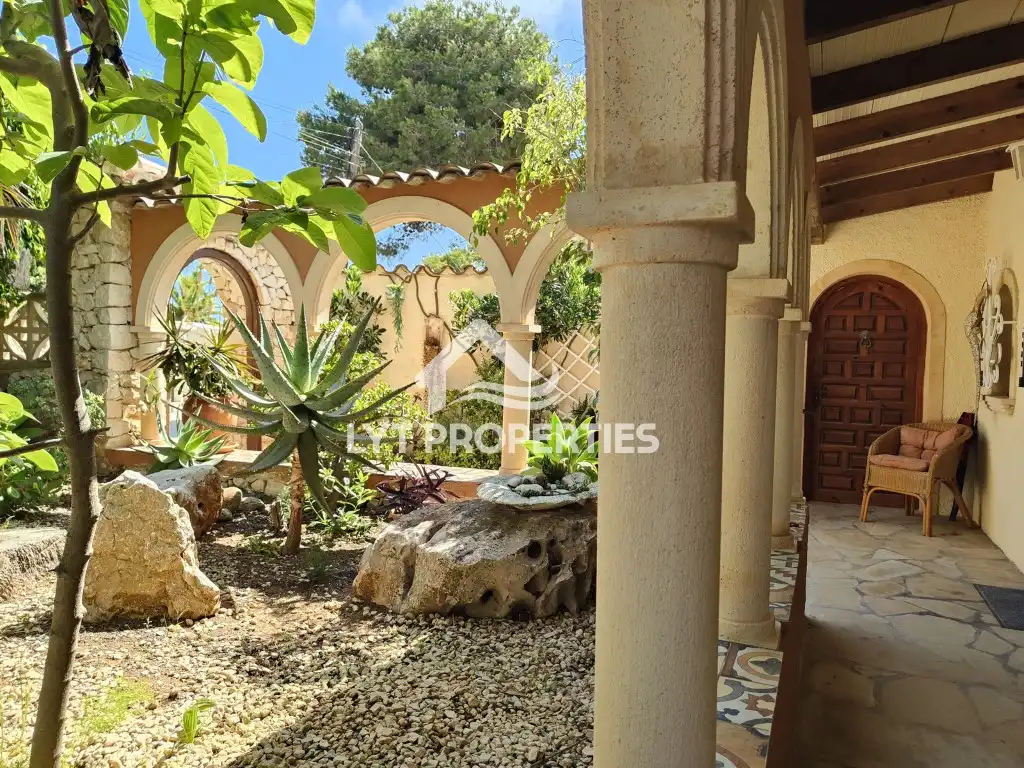 Vista exterior de Casa o xalet en venda en Jávea / Xàbia amb Piscina
