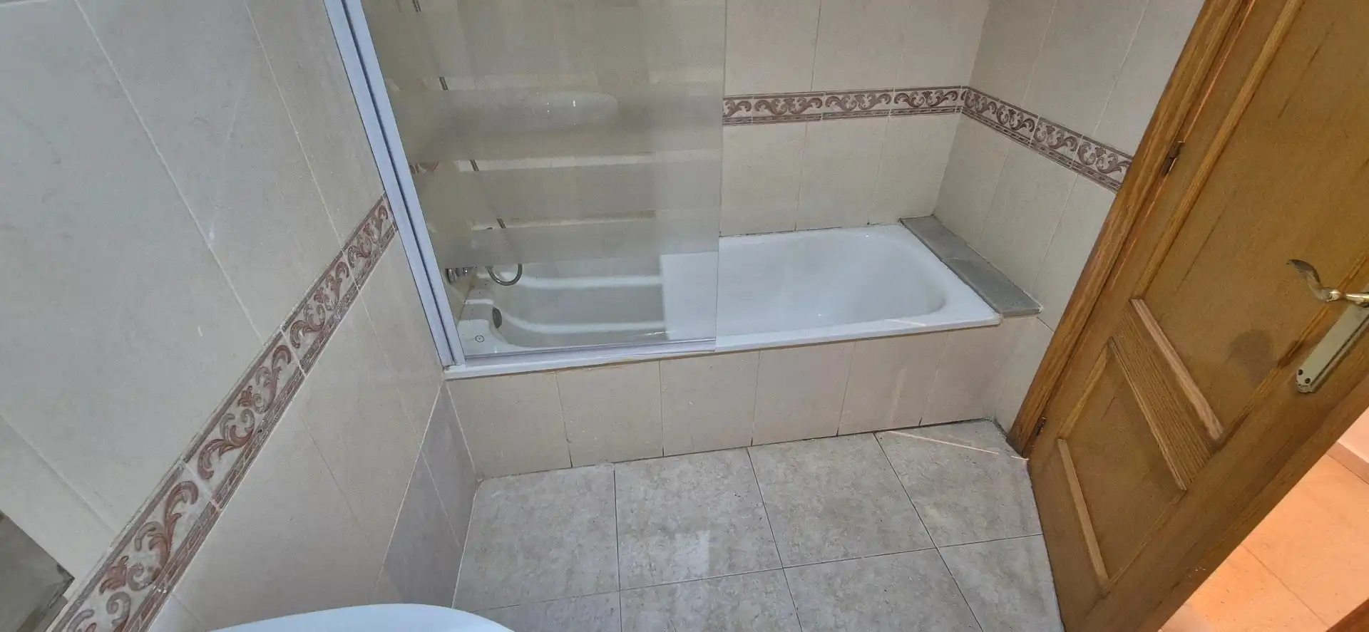Bany de Pis en venda en Oliva