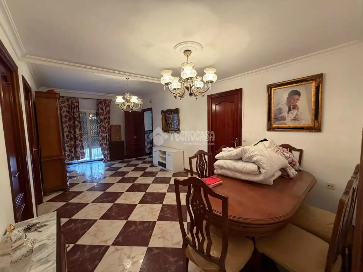 Sala d'estar de Casa o xalet en venda en Sevilla amb Aire condicionat i Balcó