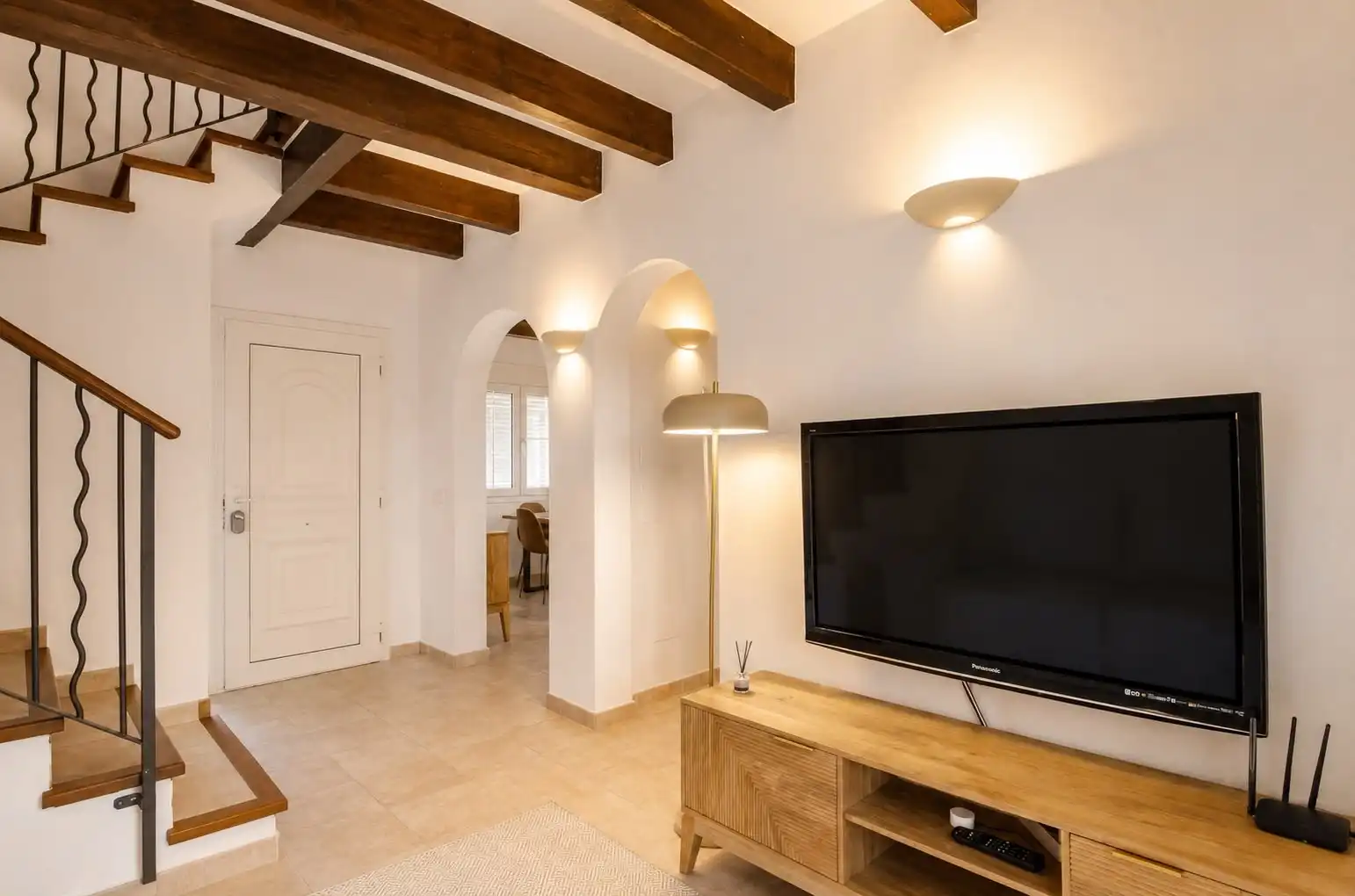 Sala d'estar de Casa o xalet en venda en Ciutadella de Menorca amb Aire condicionat, Jardí privat i Terrassa