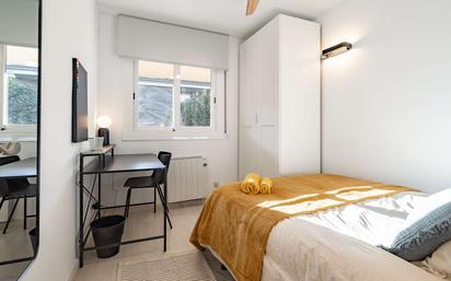 Bedroom of Flat to share in Sant Cugat del Vallès  with Air Conditioner, Heating and Terrace