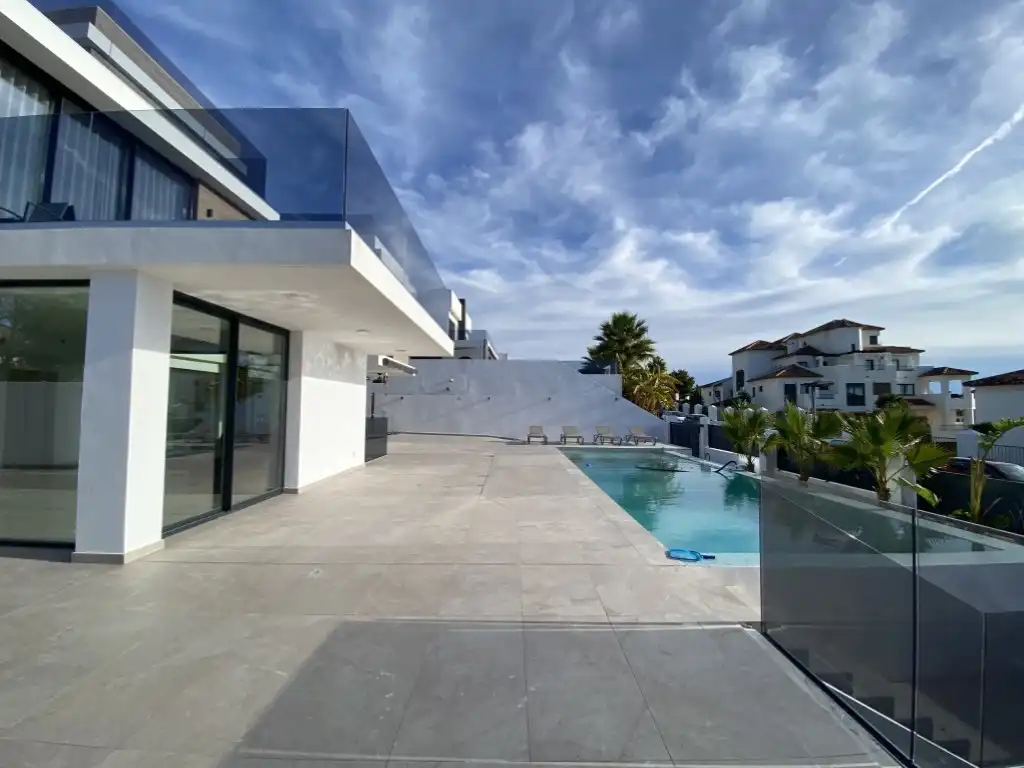 House for sale in Calle Londres, imagen 5