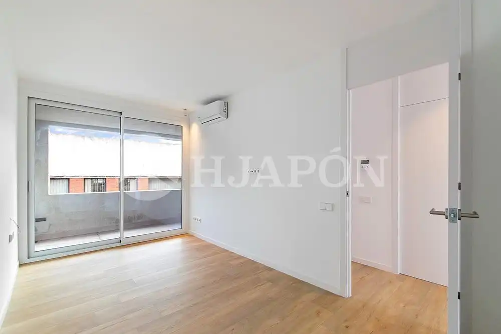 Dormitori de Casa o xalet en venda en Badalona amb Aire condicionat, Calefacció i Terrassa