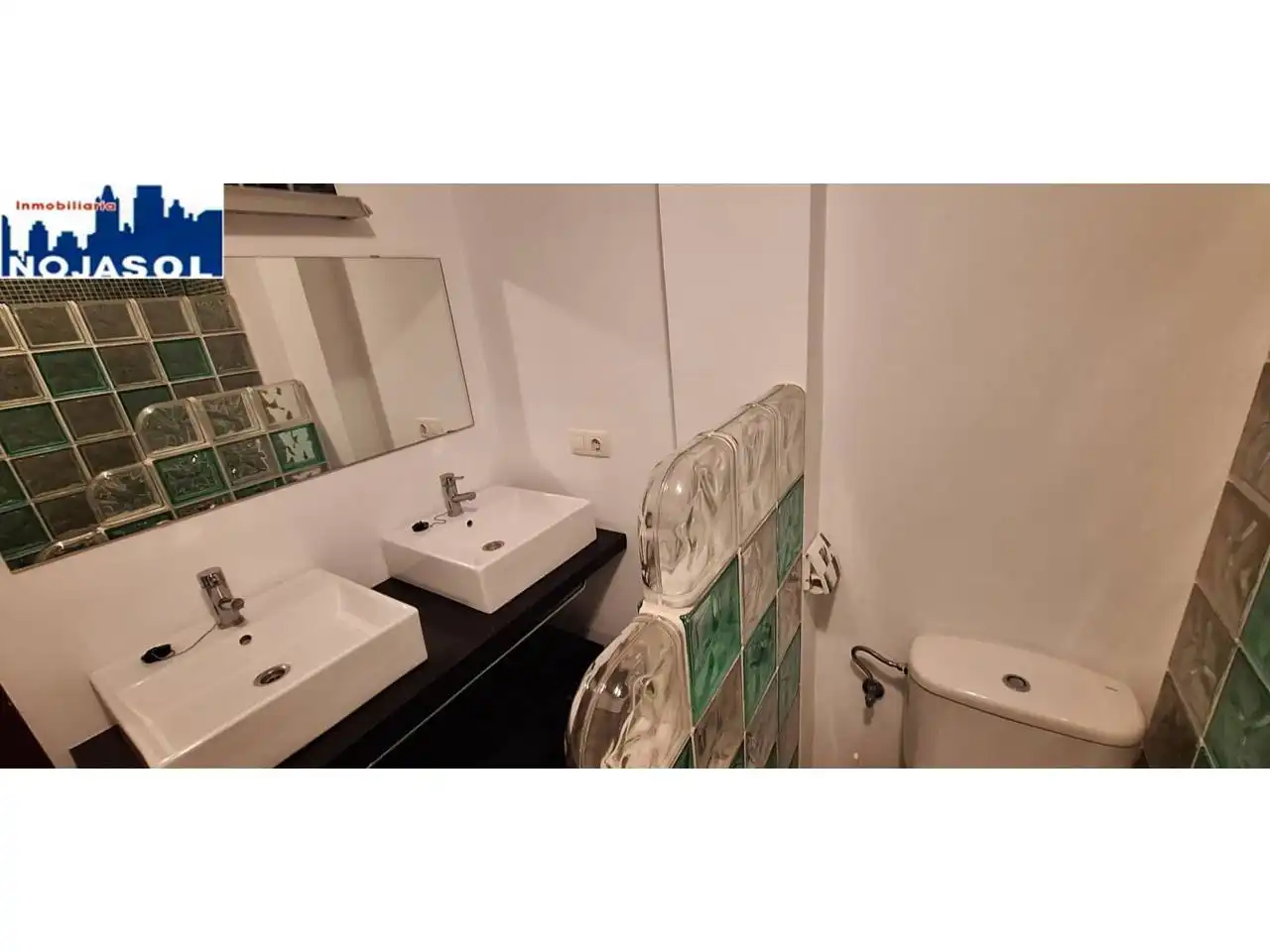 Bany de Apartament de lloguer en Noja amb Calefacció, Terrassa i Moblat