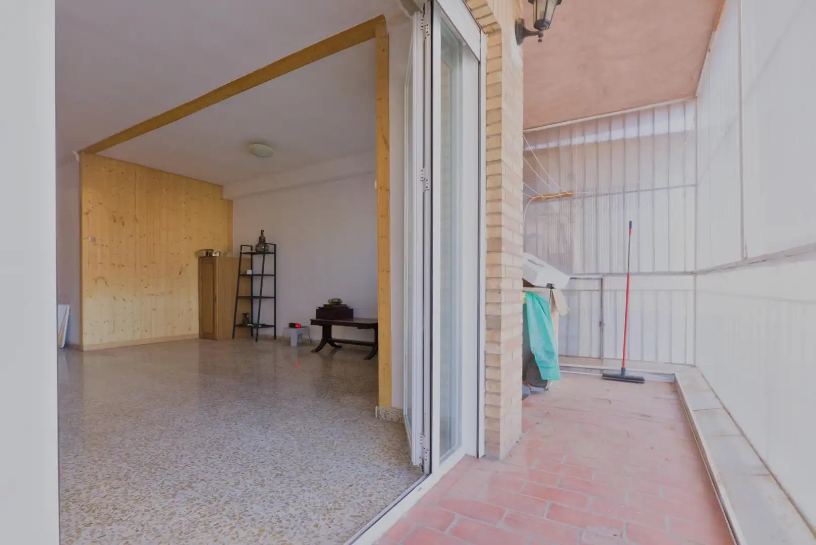 Flat for sale in Granada  with Heating