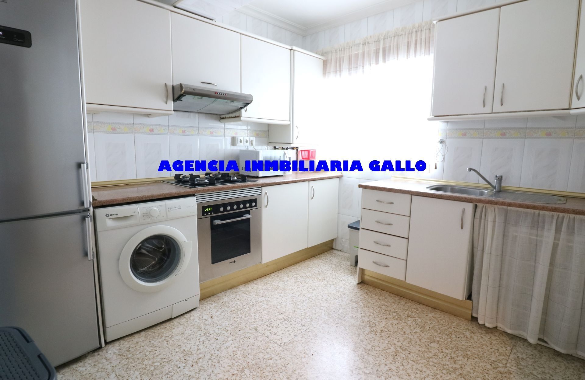 Kitchen of Flat for sale in  Sevilla Capital  with Air Conditioner